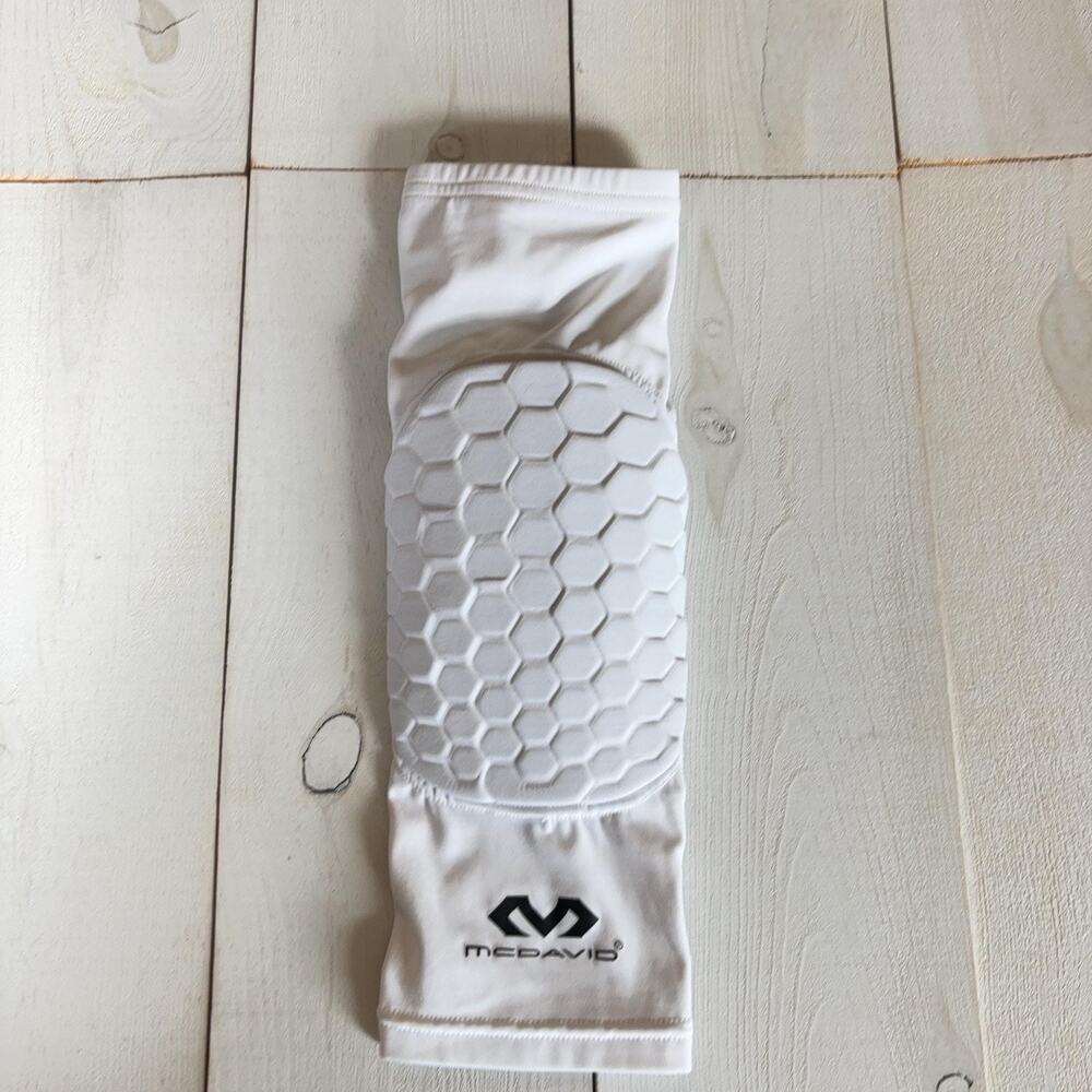 McDavid Padded Knee Sleeve Mens Small White Basketball Gear Protection